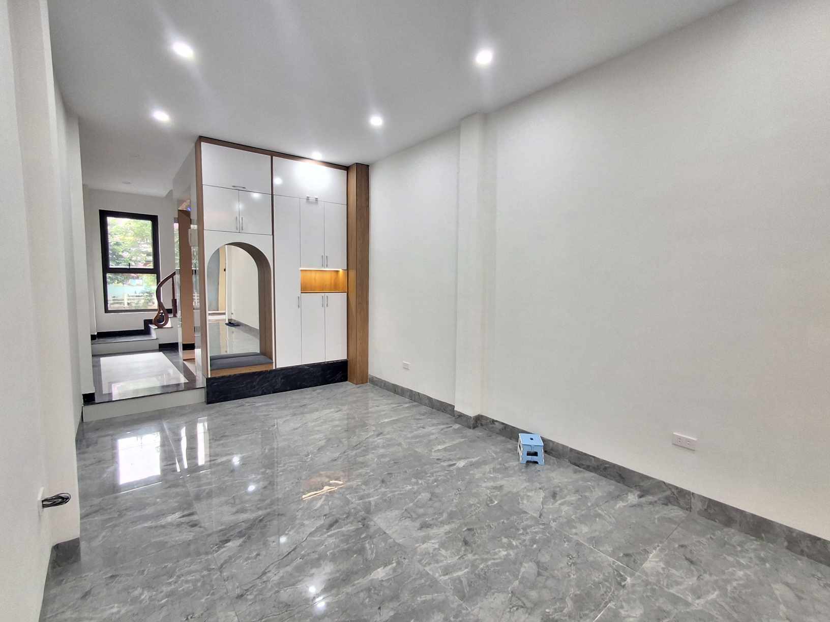 Bán nhà Ngọc Thuỵ,Long Biên 6 tầng,47m oto tránh nhỉnh 14 tỷ - Ảnh 3